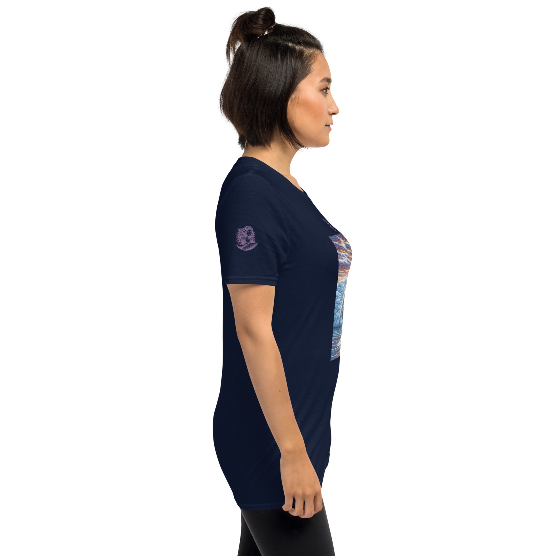 Wahine Surfing T-Shirt T-shirt Pa'akai & Kukui