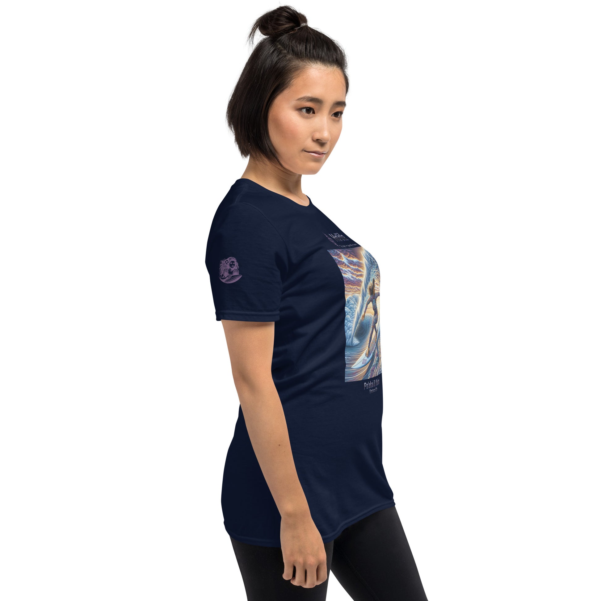 Wahine Surfing T-Shirt T-shirt Pa'akai & Kukui