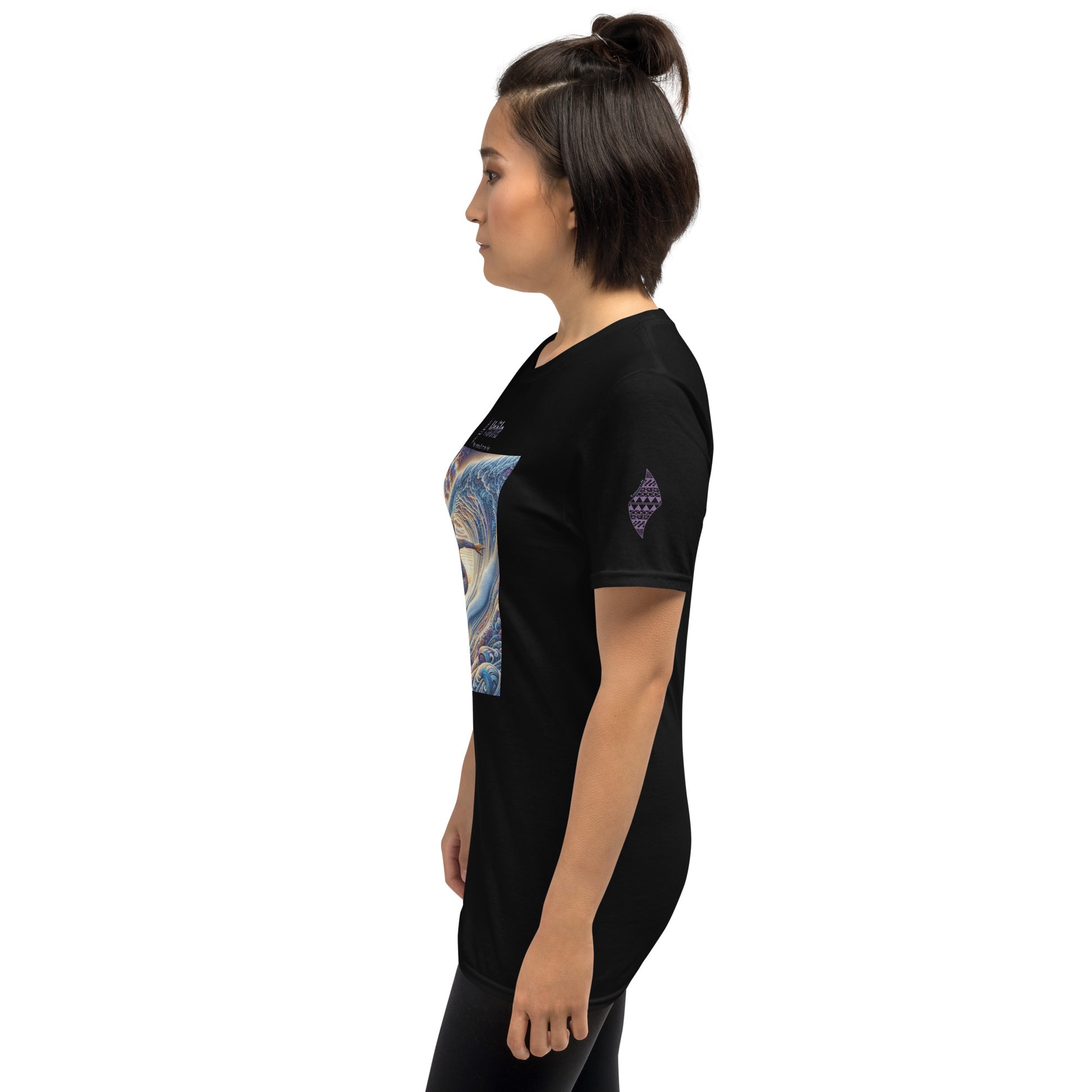 Wahine Surfing T-Shirt T-shirt Pa'akai & Kukui