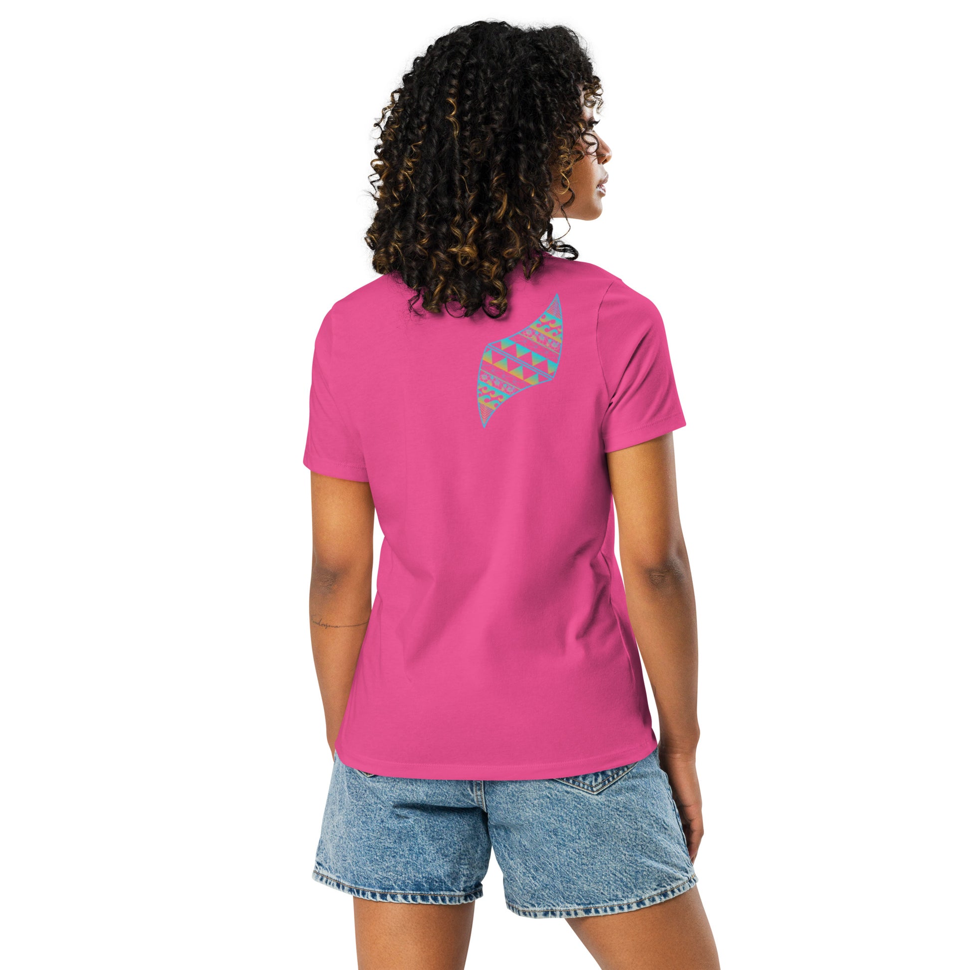 Tribal Naiʻa Women's Hawaiian Relaxed T-Shirt — Polynesian Dolphin Streetwear T-shirt Pa'akai & Kukui
