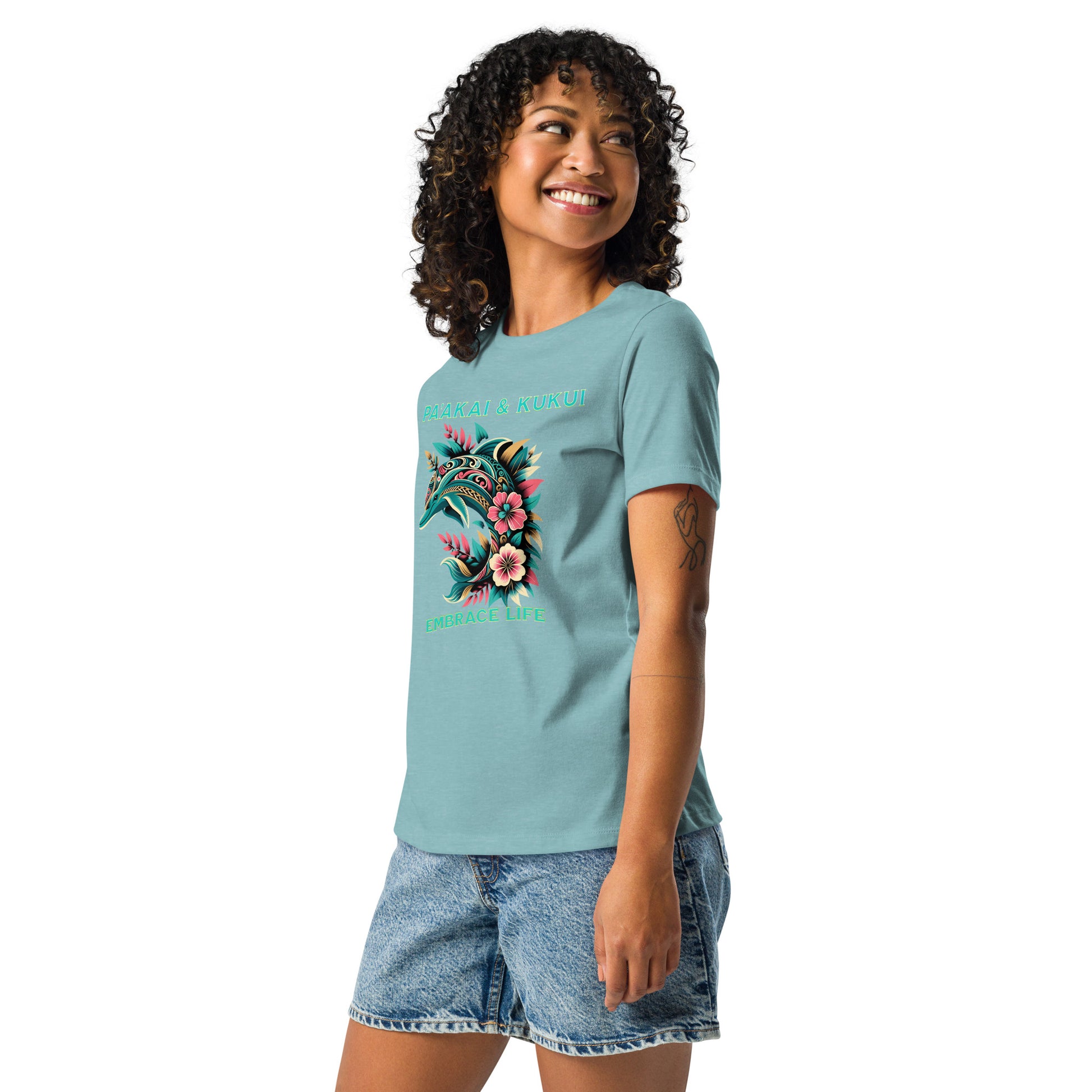 Tribal Naiʻa Women's Hawaiian Relaxed T-Shirt — Polynesian Dolphin Streetwear T-shirt Pa'akai & Kukui